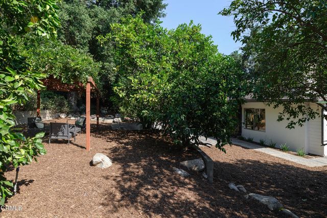 3271 New York Drive, Pasadena, CA 91107