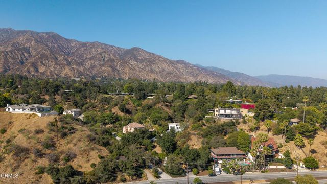 3271 New York Drive, Pasadena, CA 91107