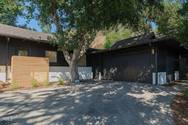 3271 New York Drive, Pasadena, CA 91107