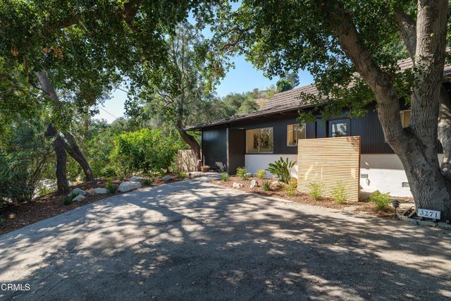 3271 New York Drive, Pasadena, CA 91107