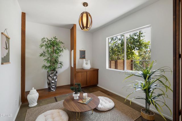 3271 New York Drive, Pasadena, CA 91107