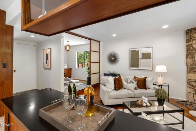 3271 New York Drive, Pasadena, CA 91107