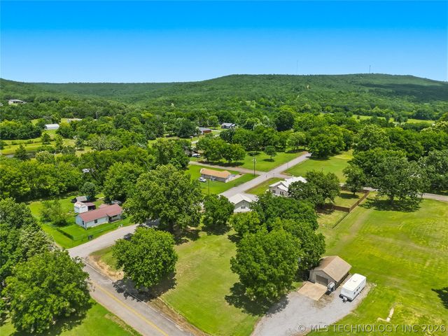 809 N K Street, Quinton, OK 74561