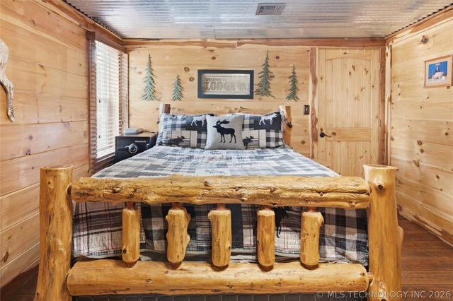 809 N K Street, Quinton, OK 74561