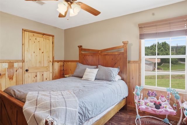 809 N K Street, Quinton, OK 74561