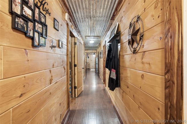 809 N K Street, Quinton, OK 74561