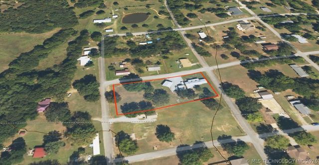 809 N K Street, Quinton, OK 74561