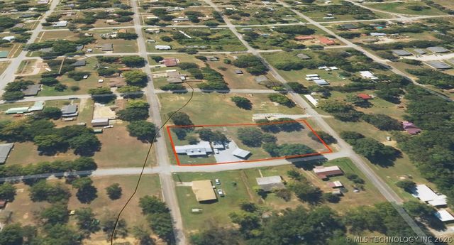 809 N K Street, Quinton, OK 74561