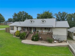 809 N K Street, Quinton, OK 74561