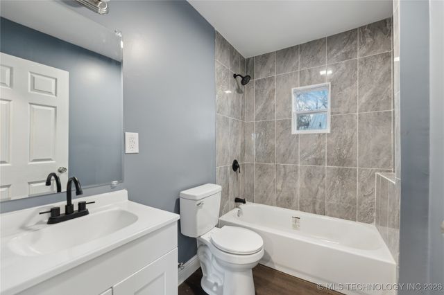 825 S L Street, Muskogee, OK 74403