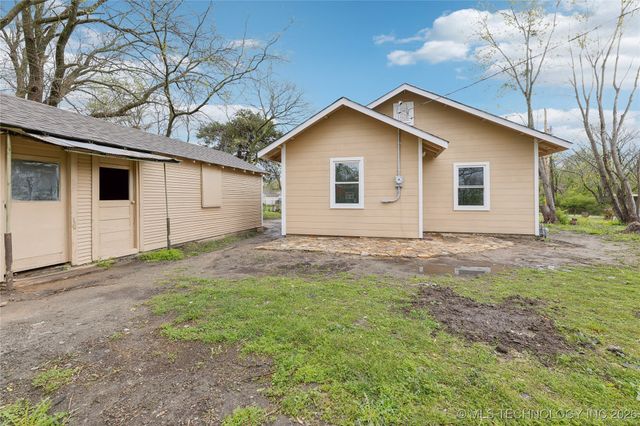 825 S L Street, Muskogee, OK 74403
