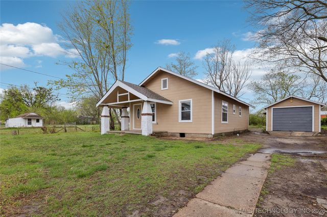 825 S L Street, Muskogee, OK 74403