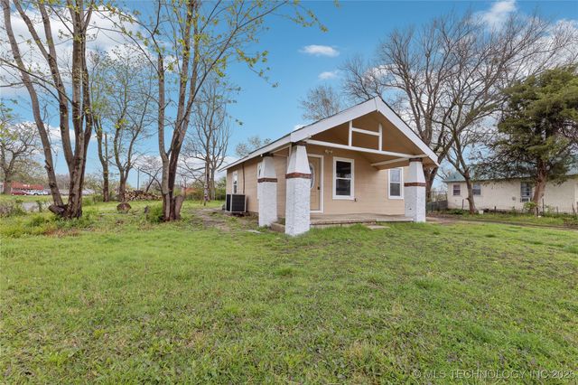 825 S L Street, Muskogee, OK 74403