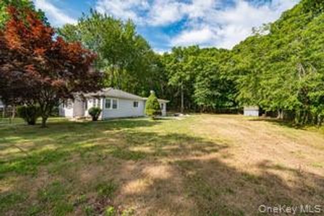 7 Candido Avenue S, Shirley, NY 11967
