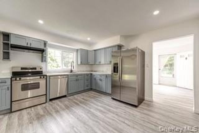 7 Candido Avenue S, Shirley, NY 11967