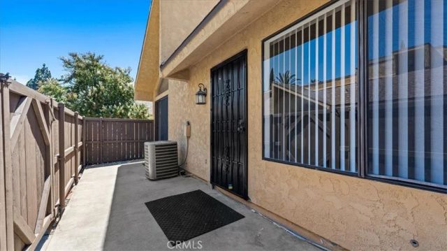 435 W 9th B1, Upland, CA 91786