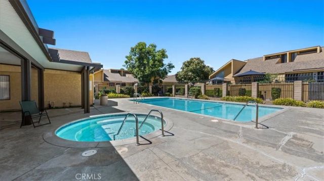 435 W 9th B1, Upland, CA 91786