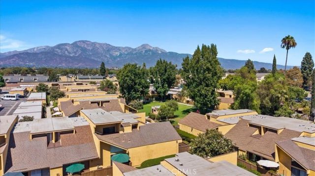 435 W 9th B1, Upland, CA 91786