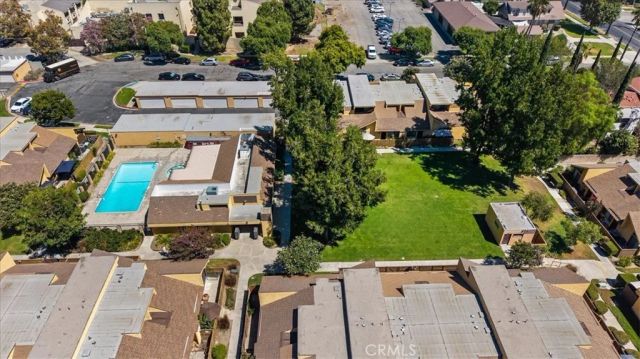 435 W 9th B1, Upland, CA 91786