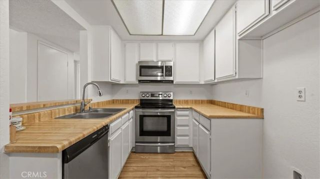435 W 9th B1, Upland, CA 91786