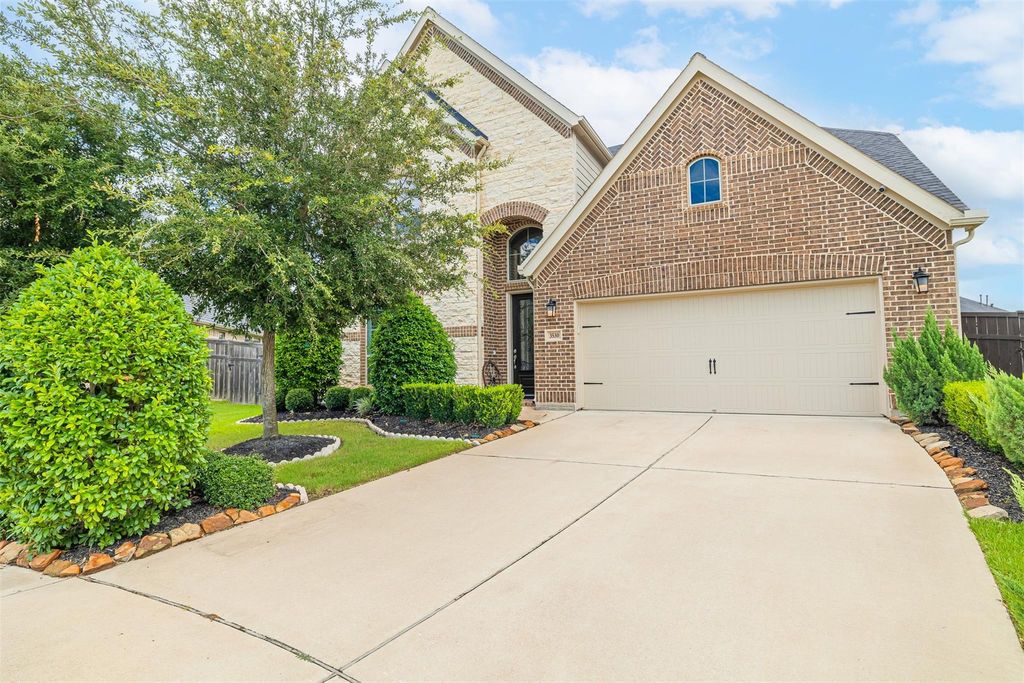 3530 Auburn Creek Circle, Fulshear, TX 77441