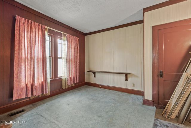 4133 Holston Drive, Knoxville, TN 37914