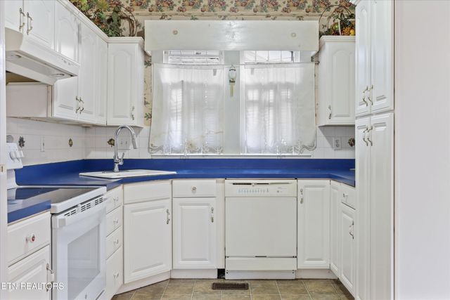 4133 Holston Drive, Knoxville, TN 37914