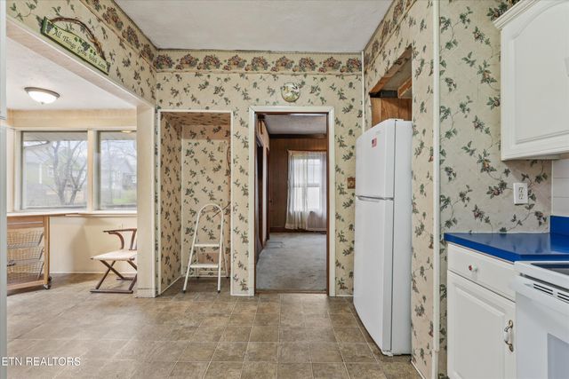 4133 Holston Drive, Knoxville, TN 37914