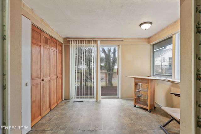 4133 Holston Drive, Knoxville, TN 37914