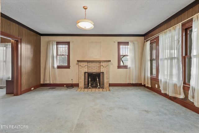 4133 Holston Drive, Knoxville, TN 37914