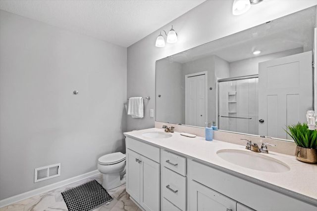 8632 Kenyon Court NE D, Blaine, MN 55449