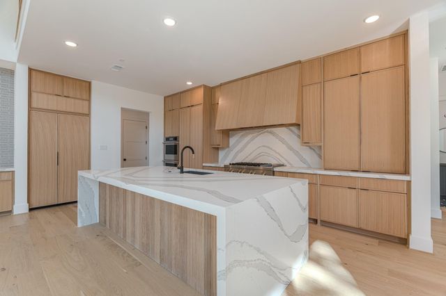 26 Squire Creek Way, The Woodlands, TX 77389