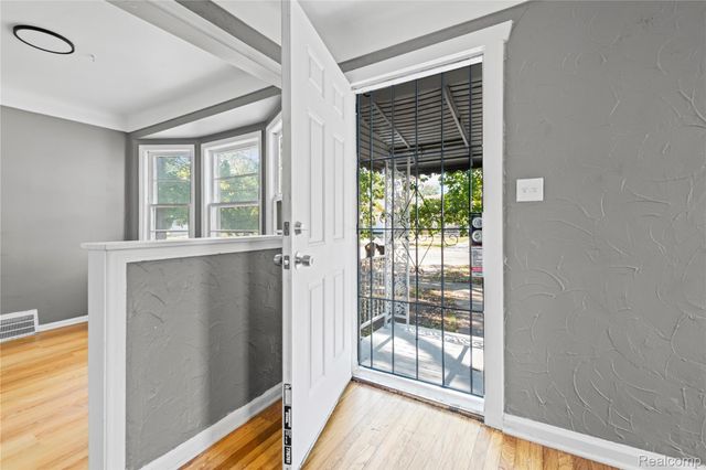 20296 Waltham Street, Detroit, MI 48205