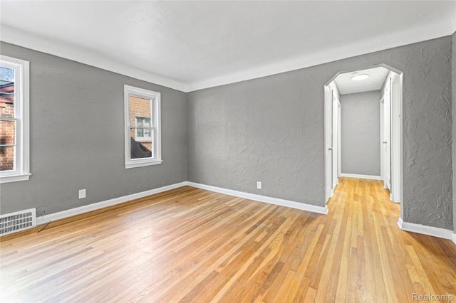 20296 Waltham Street, Detroit, MI 48205