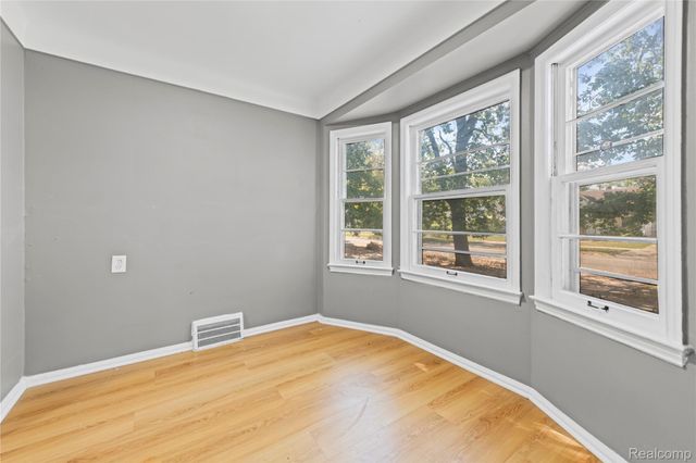 20296 Waltham Street, Detroit, MI 48205