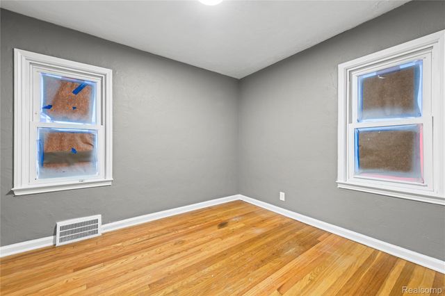 20296 Waltham Street, Detroit, MI 48205