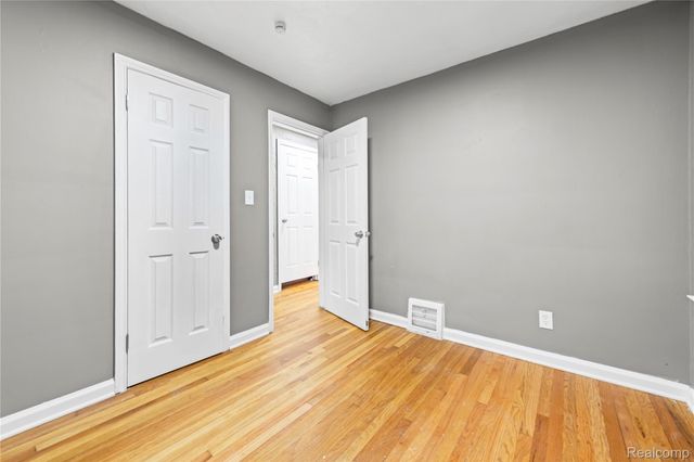 20296 Waltham Street, Detroit, MI 48205