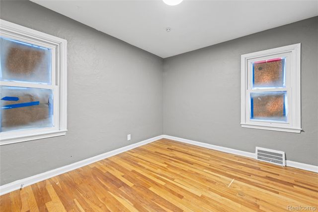 20296 Waltham Street, Detroit, MI 48205