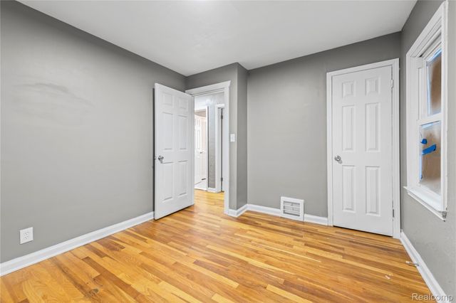 20296 Waltham Street, Detroit, MI 48205