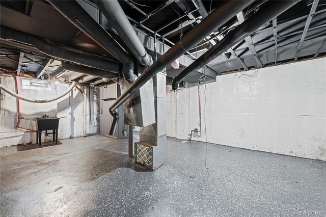 20296 Waltham Street, Detroit, MI 48205