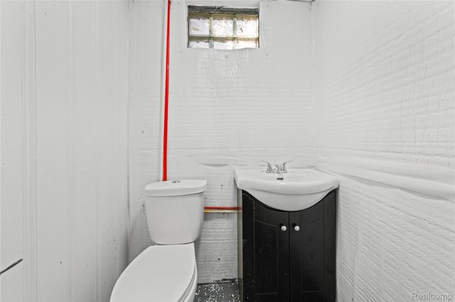 20296 Waltham Street, Detroit, MI 48205