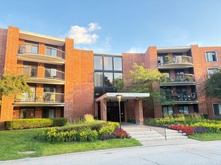 1415 E Central Road 203A, Arlington Heights, IL 60005
