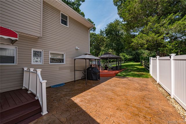 21 Circle Drive, East Northport, NY 11731