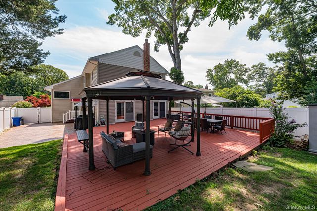 21 Circle Drive, East Northport, NY 11731