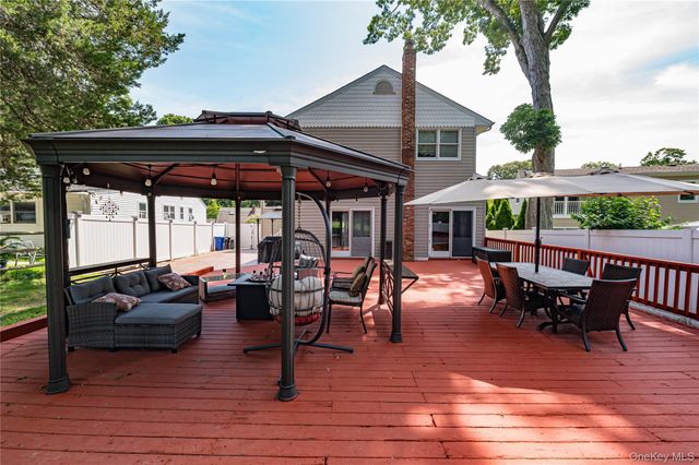21 Circle Drive, East Northport, NY 11731