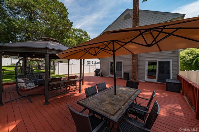 21 Circle Drive, East Northport, NY 11731