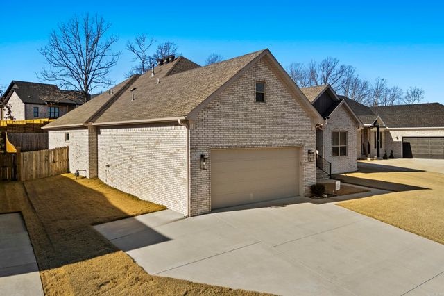 877 Millers Glen, Sherwood, AR 72120