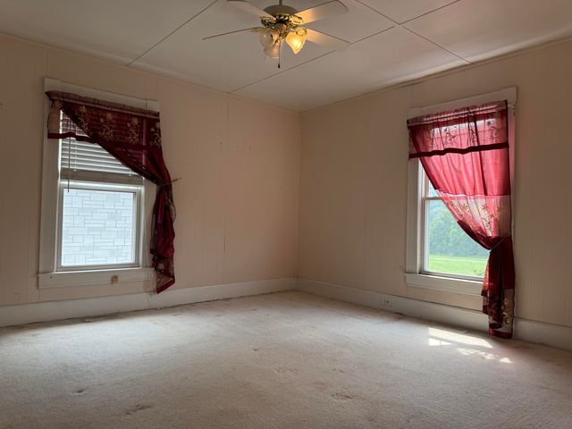 W 412 Ridgeway ST, Clifton Forge, VA 24422