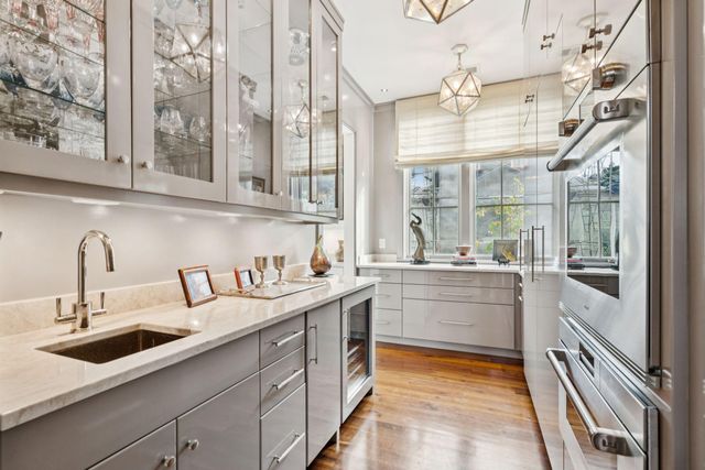 74 Halsey Boulevard, Charleston, SC 29401