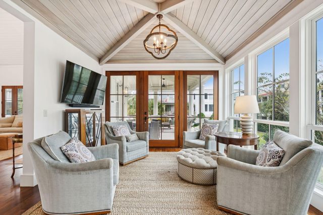 74 Halsey Boulevard, Charleston, SC 29401